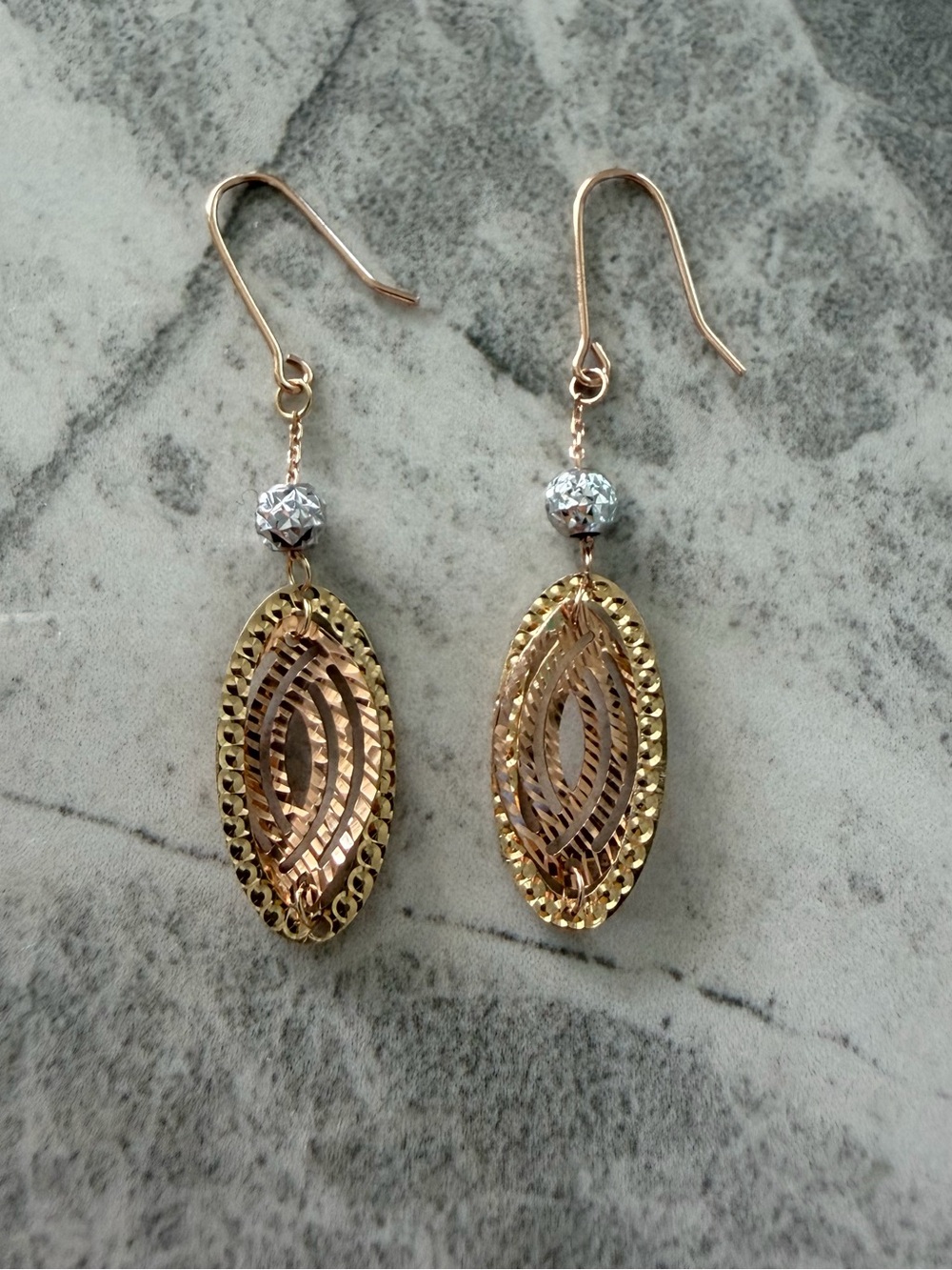 NWOT - 18K Tri-Colour Earrings - 1.67g